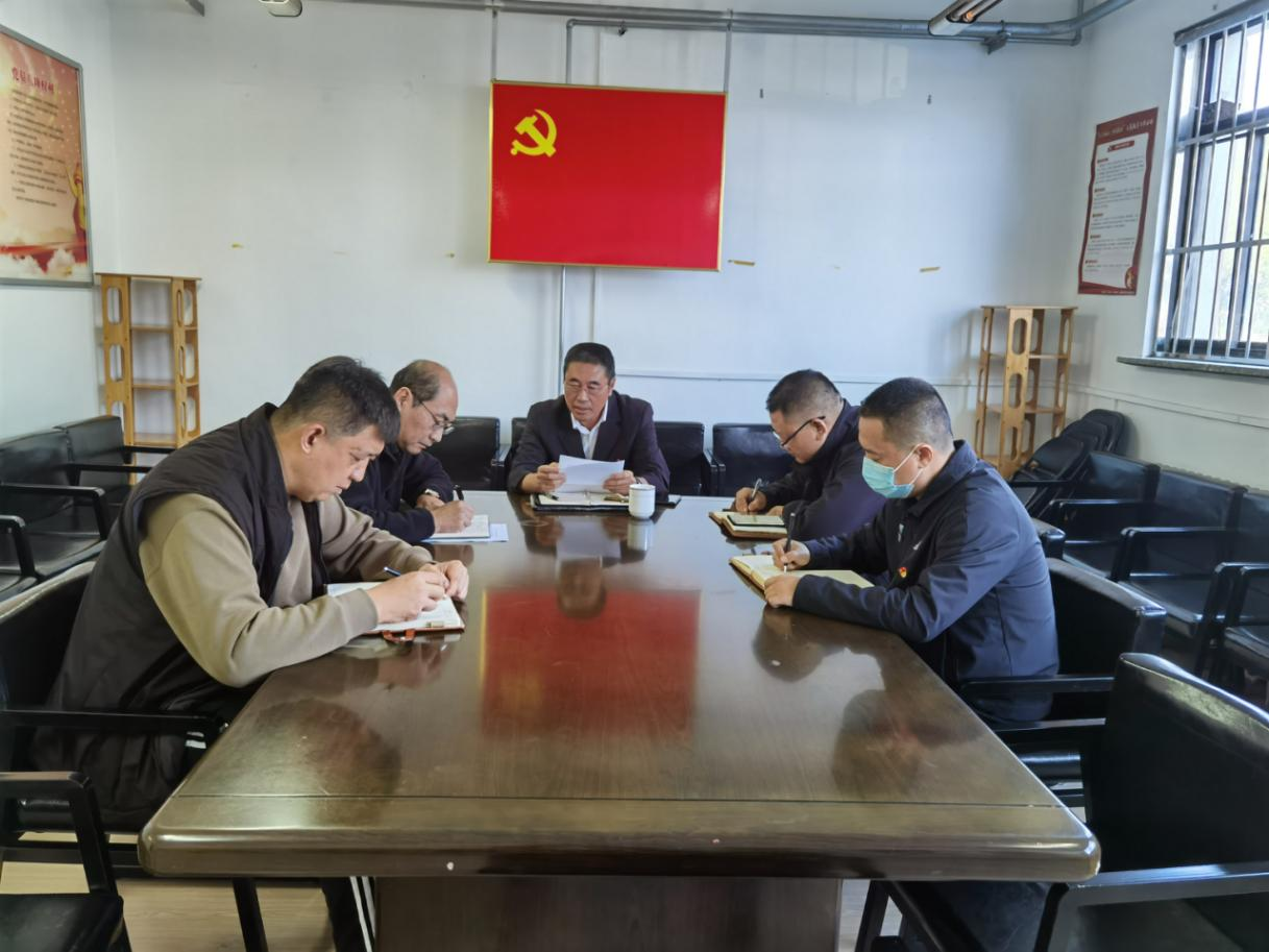 qy千亿控股辅导杨祥方同道到得天力支部发展专题调研